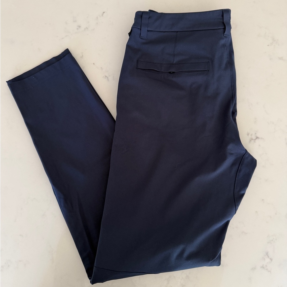Lululemon Slim Fit Navy Pants 31x32 Excellent Condtion